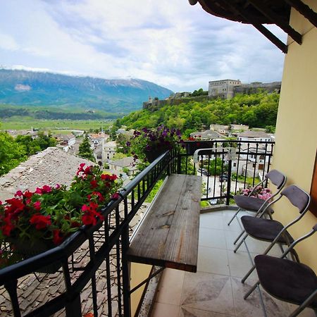 Emblematic House Apartment 2 Gjirokastra Kültér fotó
