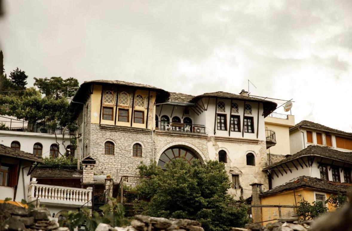 Emblematic House Apartment 2 Gjirokastra Kültér fotó